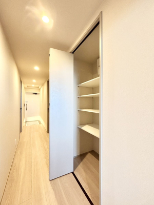 ���̑����� �L�����[�B�|�������G�߂̏��������[���邱�Ƃ��ł��܂��B