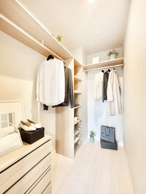 ���̑� �G�߂̈ߗނ��X�b�L�����[�I��e�ʂ̎��[�͂����͓I��WIC