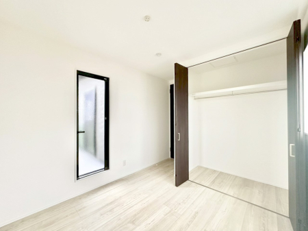 �q������ ���q���܂̂������Ƃ��Ă��I�ߗނ̐������ڂɕ֗��ȃN���[�[�b�g�t���̗m���B