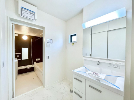 ���̑� �L�X�Ƃ�Ƃ�̂��郉���h���[�X�y�[�X�B  