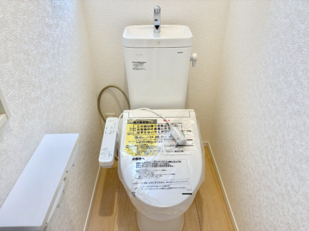 �g�C�� �g�C����1�K��2�K���ꂼ��ɔz�u����Ă��ĂƂĂ��֗��ł��B 