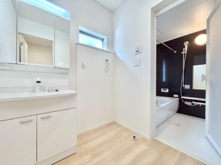 ���̑� �L�X�Ƃ�Ƃ�̂��郉���h���[�X�y�[�X�B  