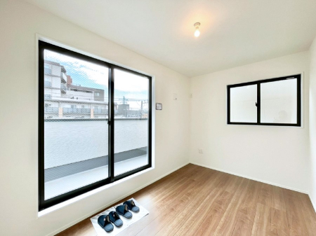 �Q�� ���邢�o���R�j�[�T�C�h�ɗm����ݒu�B�ڊo�߂̗ǂ��Q���ɁB 