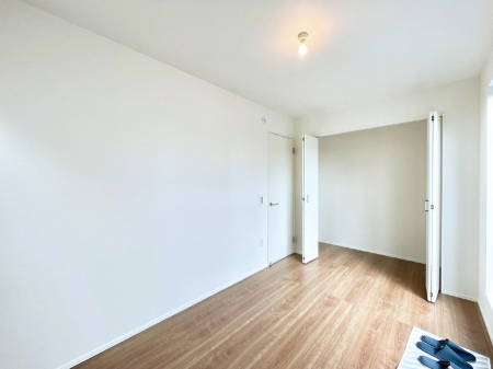 �q������ �q�������ɂ��������߂Ȏ��[�X�y�[�X�����Ղ�̋���