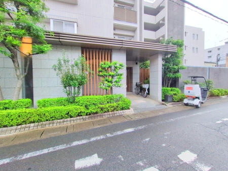 �G���g�����X -