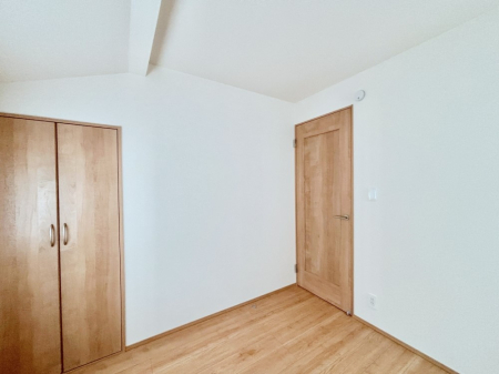 �q������ �q�������ɂ��������߂Ȏ��[�X�y�[�X�����Ղ�̋���