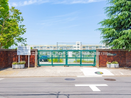 ���ӊ� ���w�Z 1350m ����s���œ����w�Z