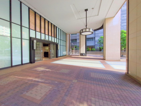 �G���g�����X -