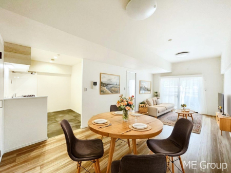 ���r���O �傫�ȑ����炽���Ղ�̗z���ƕ����������郊�r���O���Ƌ��CG�ł�  