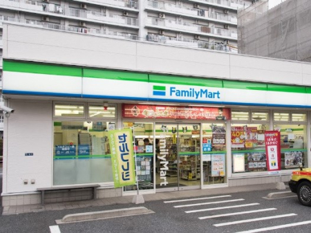 ���ӊ� �R���r�j 400m �t�@�~���[�}�[�g ���k�ԉH�X