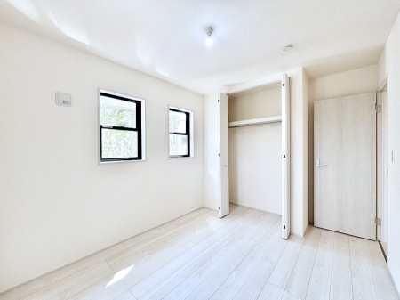 �q������ �q�������ɂ��������߂Ȏ��[�X�y�[�X�����Ղ�̋���