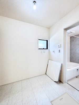 ���̑� ���������Ă���̂Ŋ��C���ł��Đ����������郉���h���[�X�y�[�X