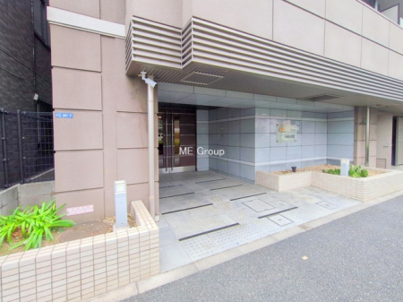 �G���g�����X -