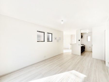 ���r���O ���Ƒ��̓��₩�Șb�����ŕ�܂�閾�邢���r���O  