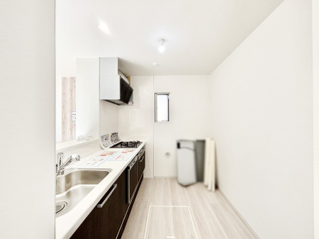 �L�b�`�� ��Ƃ肠��L�b�`���ł͂��Ƒ��Ɗy�������������ł��܂��B