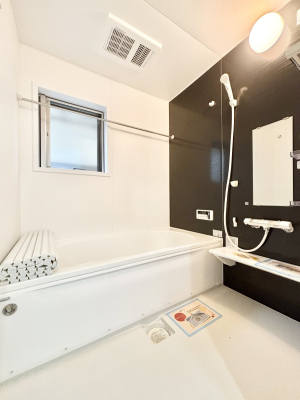 ���� ���邭�������̂���o�X���[����1���̔������t���b�V���I