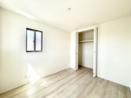 �q������ ���q���܂̂������Ƃ��Ă��I�ߗނ̐������ڂɕ֗��ȃN���[�[�b�g�t���̗m���B