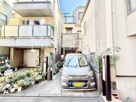  �����Ɍ������Ȃ����ԃX�y�[�X�B