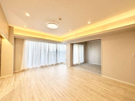 ���̑����� �Ƒ������R�ƏW�܂�e���̃X�y�[�X�ɂȂ肻��