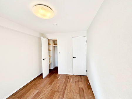 �q������ �E�H�[�N�C���N���[�[�b�g�t���̂������ŏ[�������v���C�x�[�g���Ԃ��߂����܂��B