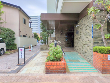 �G���g�����X -