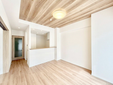 ���̑����� �Ƒ������R�ƏW�܂�e���̃X�y�[�X�ɂȂ肻��