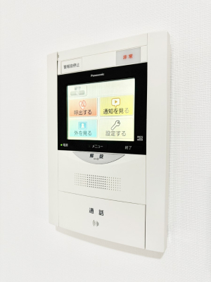 ���̑����� TV���j�^�[�t�C���^�[�t�H�����t���Ă��ăZ�L�����e�B�[��  