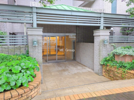 �G���g�����X -