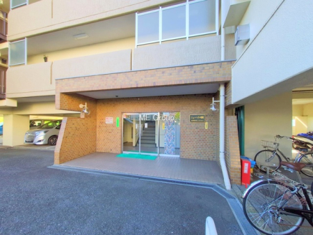 �G���g�����X -