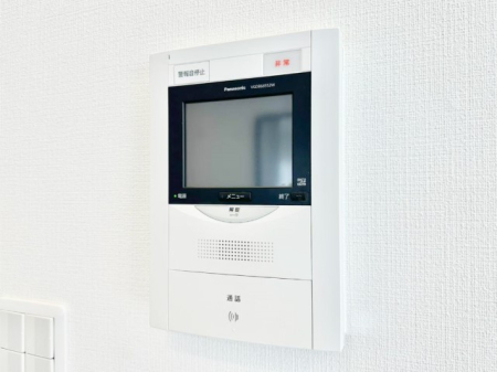 ���̑����� TV���j�^�[�t�C���^�[�t�H�����t���Ă��ăZ�L�����e�B�[��  