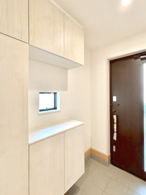 ���̑����� �����Ղ���[�ł���V���[�Y�{�b�N�X�ŉƑ��S���̌C���A���ւ�������B  