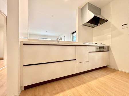 �L�b�`�� ��Ƃ肠��L�b�`���ł͂��Ƒ��Ɗy�������������ł��܂��B