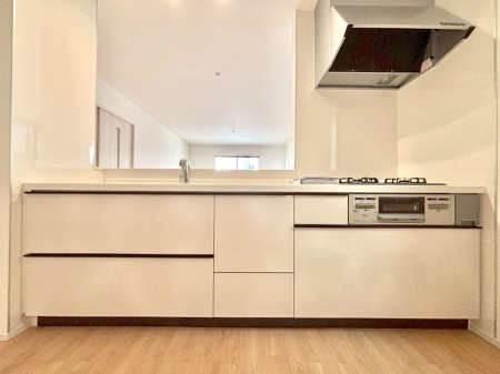 �L�b�`�� ���������Ȃ���ł����Ƒ��Ƃ̉�b���y���߂�ΖʃL�b�`��