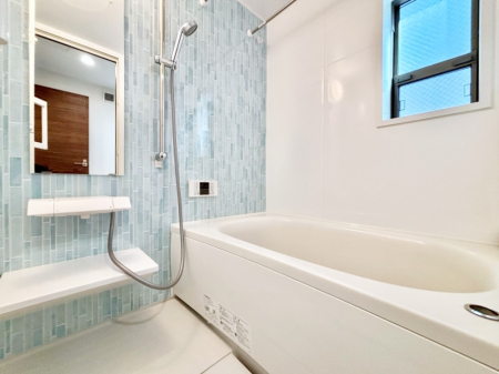 ���� ����̔�����₷��؂ȃo�X�^�C���B�������Ƃ����C���y����Ŕ����Ƃ肽���ł��ˁI  