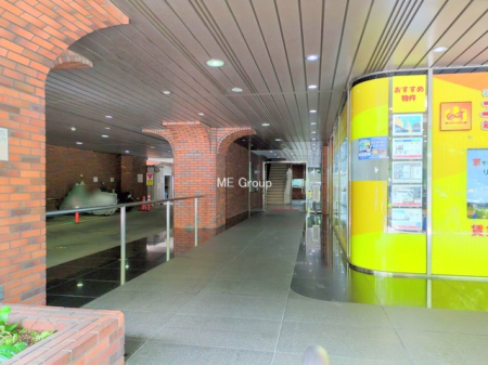 �G���g�����X -