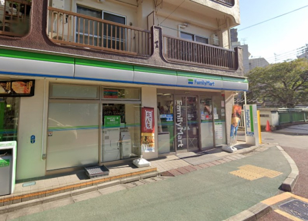 ���ӊ� �R���r�j 100m �t�@�~���[�}�[�g ������ܒ��ړX