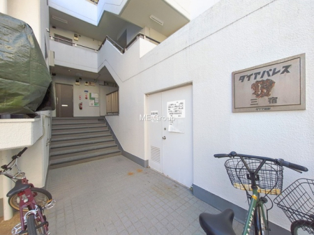 �G���g�����X -