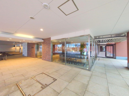 �G���g�����X -