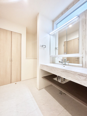 ���̑� �_�炩�Ȓ��̌����������鑋�����������h���[�X�y�[�X