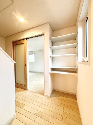 ���̑����� �L�����[�B�|�������G�߂̏��������[���邱�Ƃ��ł��܂��B