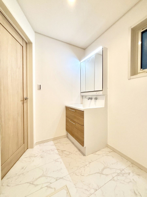 ���ʑ�E���ʏ� ���邢���ʏ��͖����̐g�x�x���y�����ł����Ⴂ�����ł��B