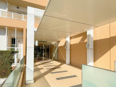 �G���g�����X -