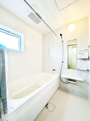 ���� ����̔�������Ă���閾�邢�������̂���o�X���[��