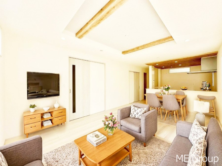 ���r���O �������������͋C�̂k�c�j�͉Ƒ��݂�Ȃ̉��K��ԁ��Ƌ��CG�ł�