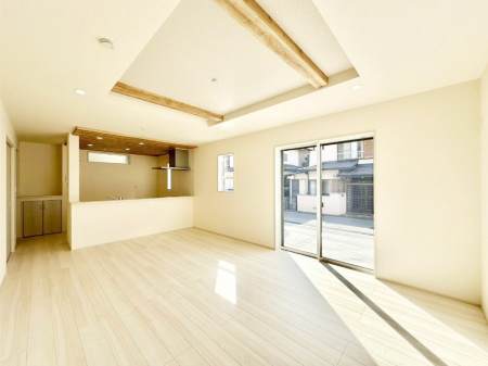 ���̑����� �Ƒ������R�ƏW�܂�e���̃X�y�[�X�ɂȂ肻��