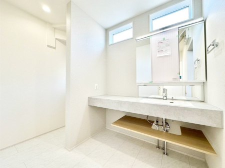 ���ʑ�E���ʏ� �@�\���ɗD�ꂽ���ʉ��ϑ�