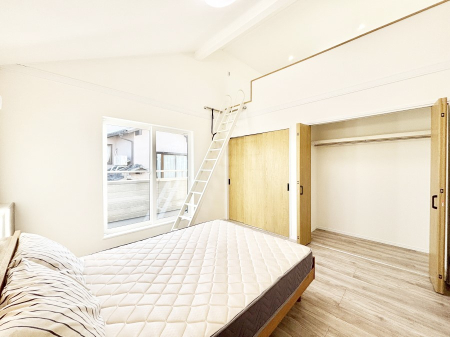 ���̑����� �o���R�j�[���J�������v���X���Ă����m��