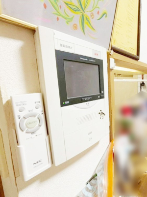 ���̑����� TV���j�^�[�t�C���^�[�t�H�����t���Ă��ăZ�L�����e�B�[��  