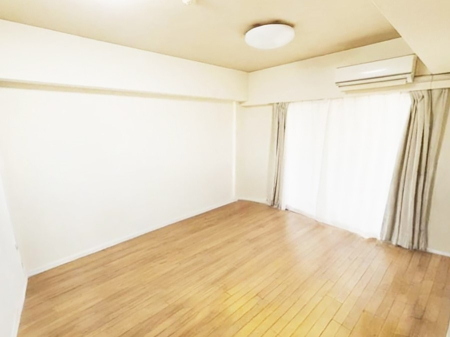 ���r���O �������������͋C�̂k�c�j�͉Ƒ��݂�Ȃ̉��K��ԁ�CG���H��  