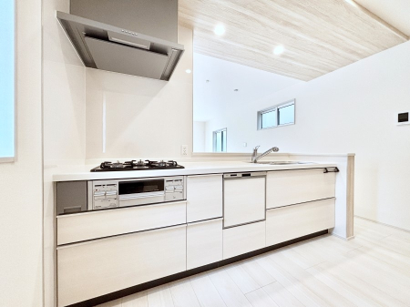 �L�b�`�� ��Ƃ肠��L�b�`���ł͂��Ƒ��Ɗy�������������ł��܂��B